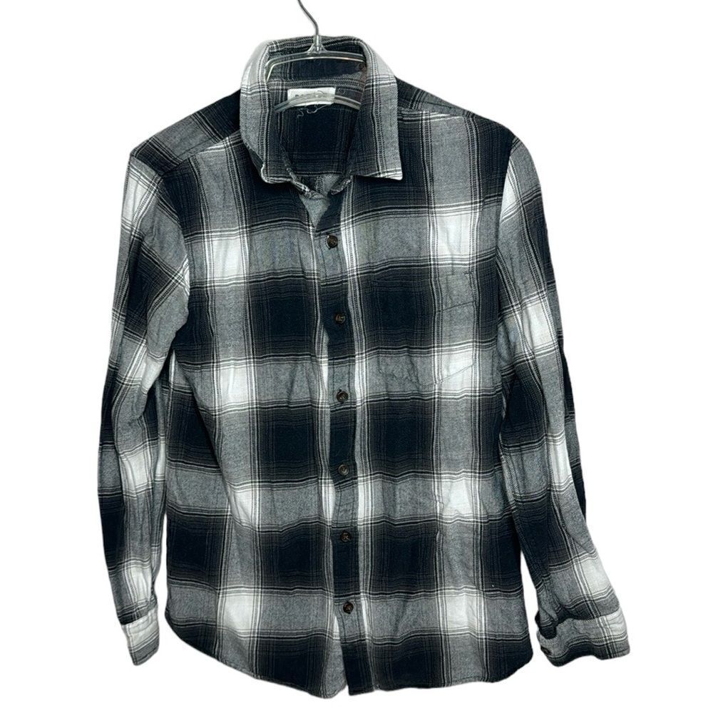 PacSun Men’s Flannel Button Down Shirt. Size Small.‎